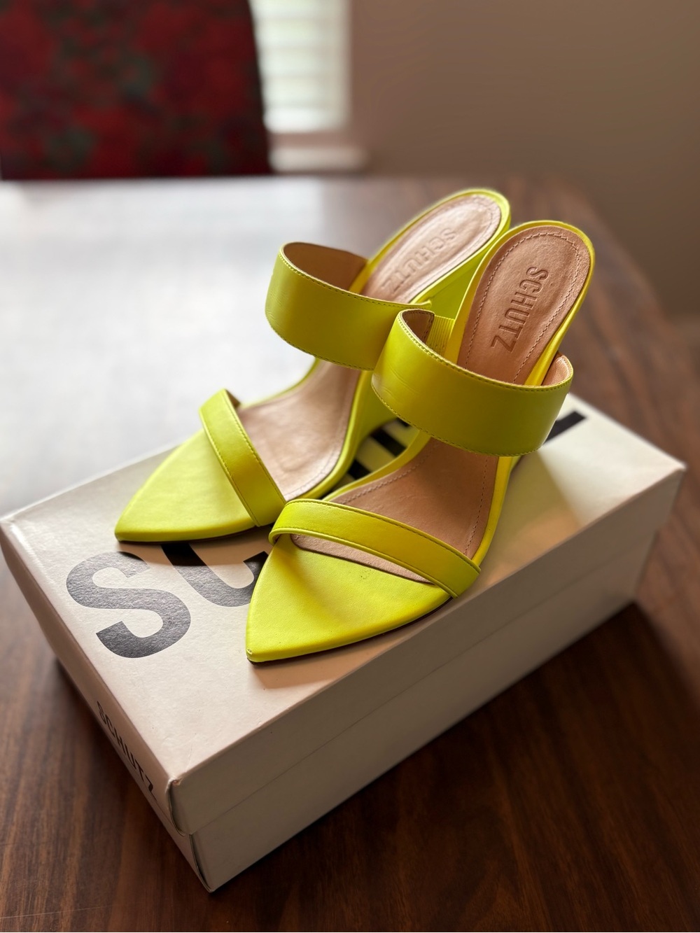 Schutz Wedge Sandal - W 7.5 - Neon Yellow